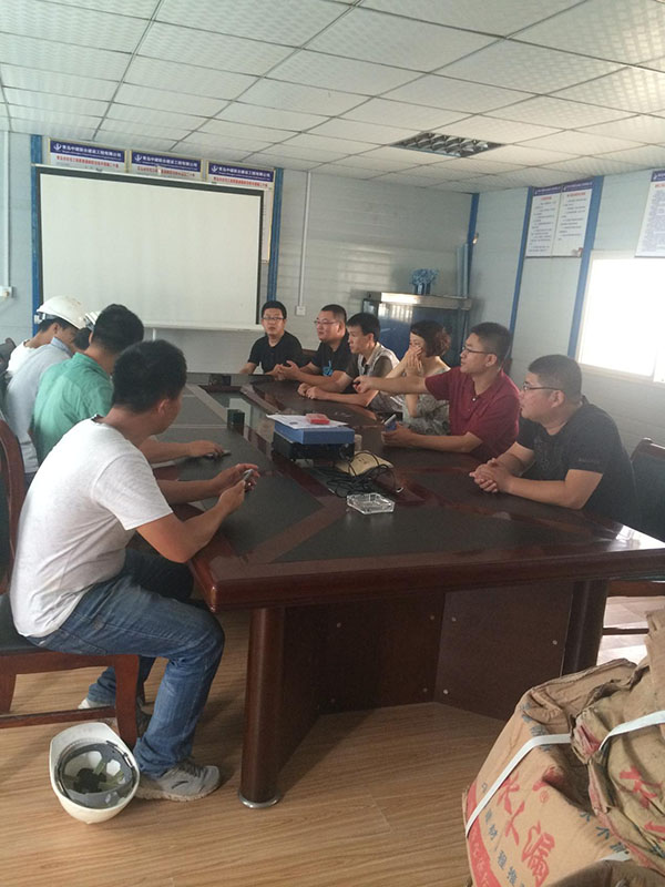 公司開(kāi)展送清涼活動(dòng)(圖1) 公司開(kāi)展送清涼活動(dòng)(圖1)