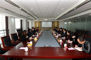 公司董事長劉樹洪一行到濰坊昌大集團參觀交流(圖1) 公司董事長劉樹洪一行到濰坊昌大集團參觀交流(圖1)