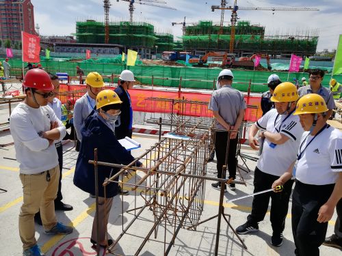 城陽區(qū)舉辦建筑業(yè)職業(yè)技能大賽 比學(xué)趕幫超展工匠精神(圖8)