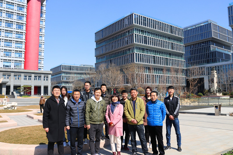 青島園林技術學校師生到訪中建聯合推進校企合作(圖2)