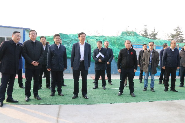 青島市人大常委會(huì)主任王魯明一行視察中建聯(lián)合海爾云谷配套學(xué)校（青島二中分校）項(xiàng)目(圖2)