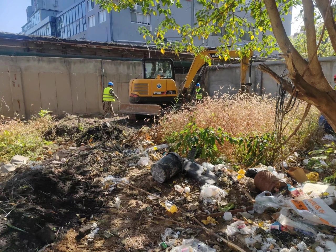 青島市城市更新和城市建設(shè)總指揮部對(duì)中建聯(lián)合市南區(qū)金湖路海洋特色街區(qū)項(xiàng)目開展觀摩(圖9)